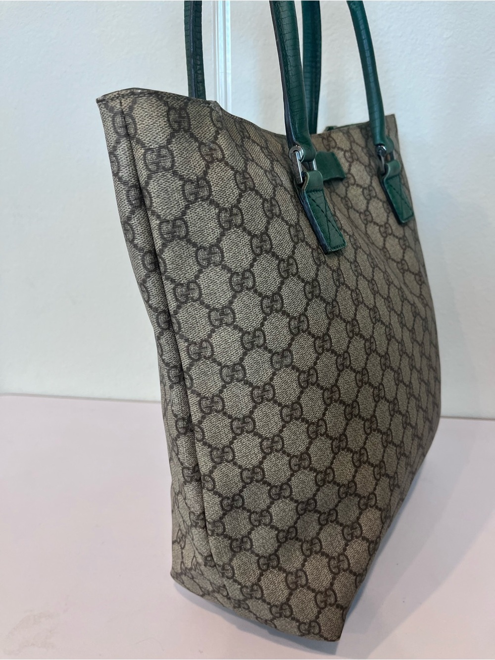 GUCCI GG SUPREME CANVAS LARGE TOTE. - Picture 5 of 14